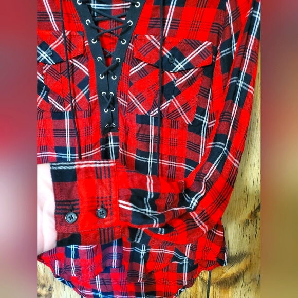 EXPRESS Buffalo Plaid Lace Tie up Long Sleeve Top XSMALL V Neck Red Black - Picture 7 of 10